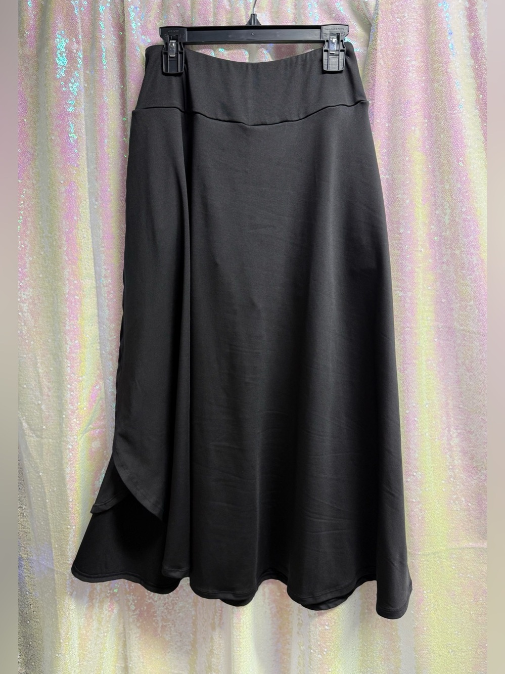 Black high waisted Women's A-Line Midi athletic skort size S 31”